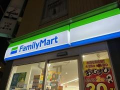 ファミリーマート　広島中の棚店