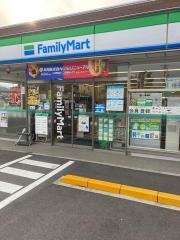 ファミリーマート　西条公園前店