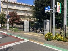 中央小学校