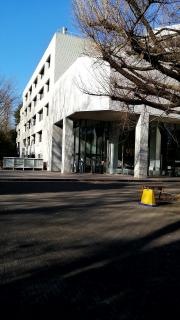 東京都立中央図書館