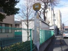 「桜小前」バス停留所