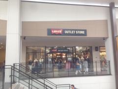 LEVI'Sファクトリーアウトレット 滋賀竜王店