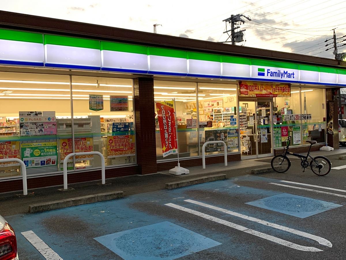 ファミリーマート　刈谷東店