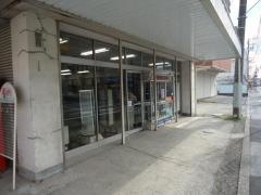 ヨロズヤ書店
