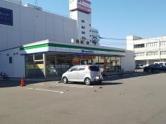 ファミリーマート　福岡流通センター店