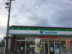 ファミリーマート　東安堵店