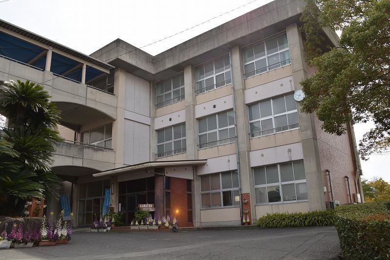 川津小学校