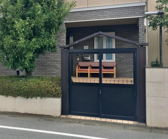 施設外観。