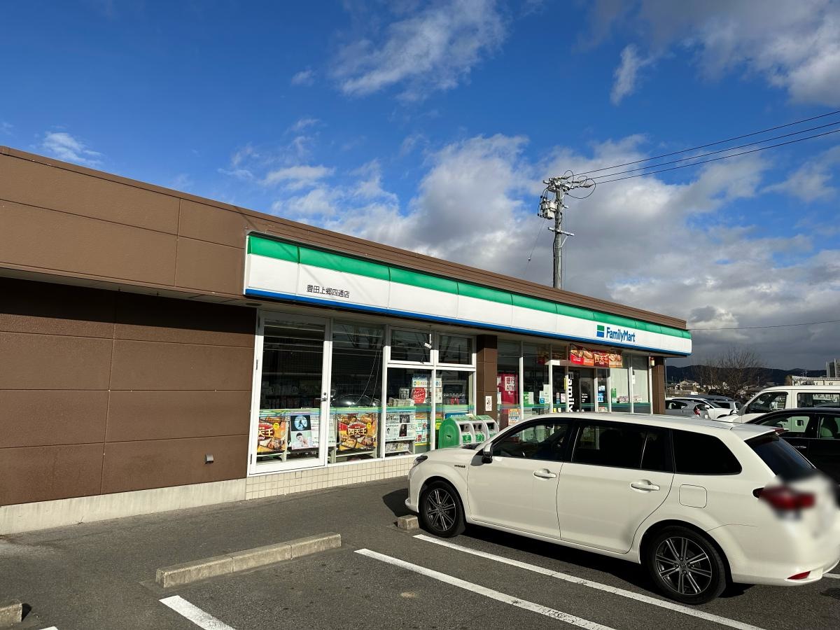 ファミリーマート豊田上郷四通店の外観