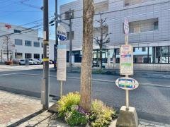 「菊人形前」バス停留所