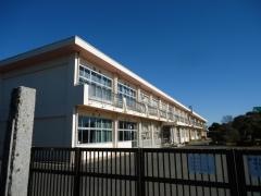 一松小学校