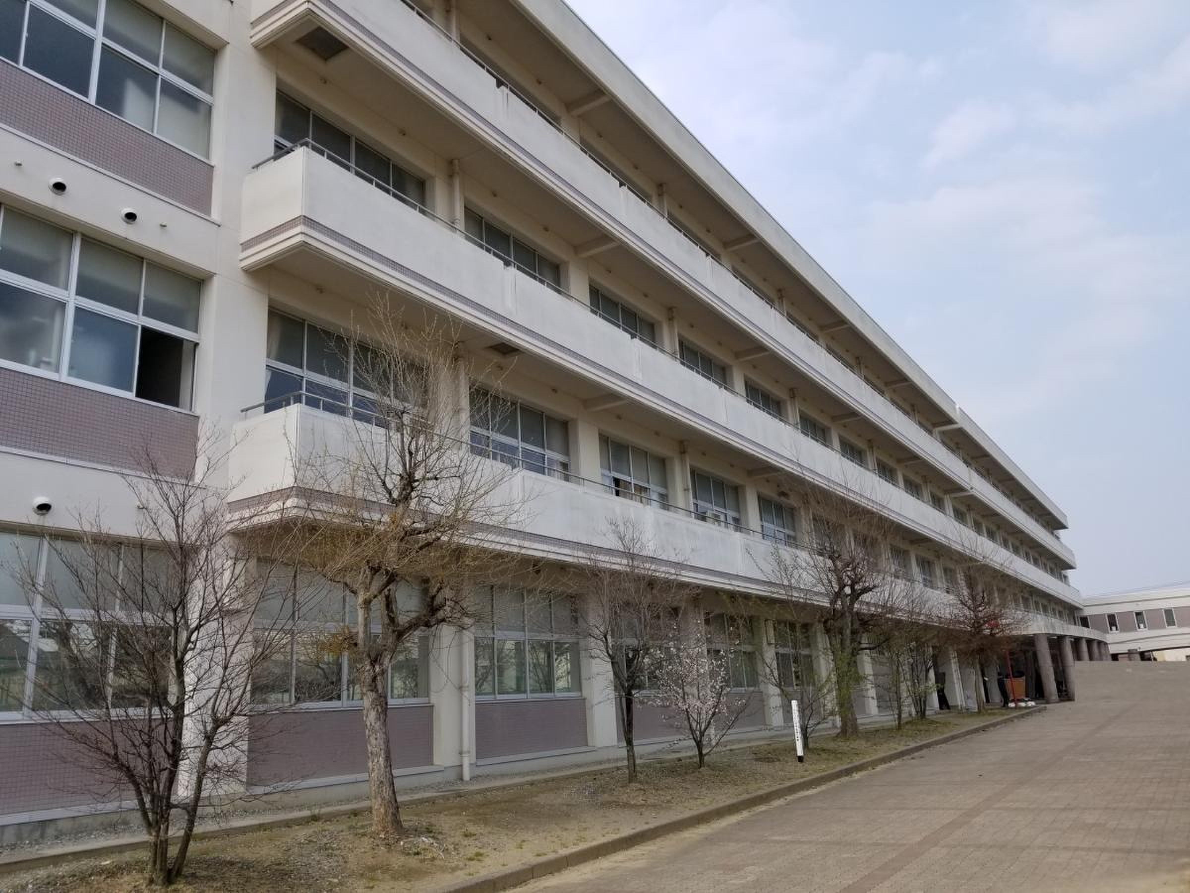石川 県立 金沢 二 水 高等 学校