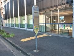 「青葉台連合商店会」バス停留所