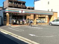 セブンイレブン　名古屋陶生町店