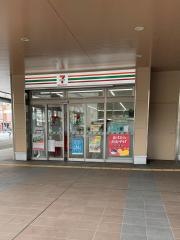 セブンイレブン　ハートインＪＲ岩国駅西口店