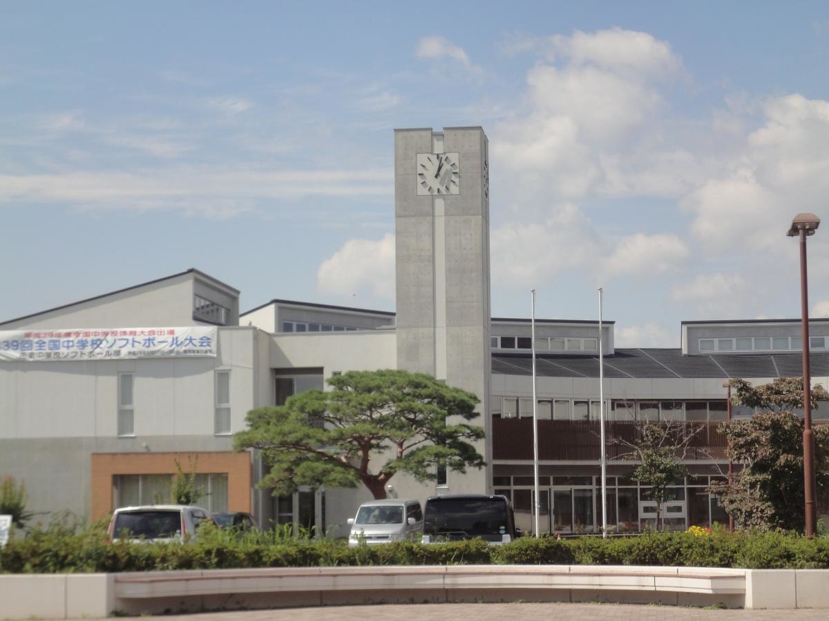 花泉中学校