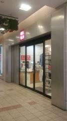 ユニクロ　京王クラウン街笹塚店