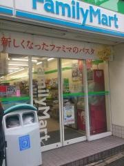 ファミリーマート　虎ノ門愛宕下通り店