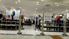 ユニクロ　ＪＲ高槻店