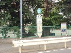 「木崎小学校」バス停留所