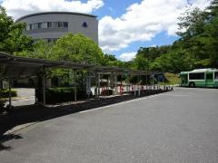 「関西大学」バス停留所