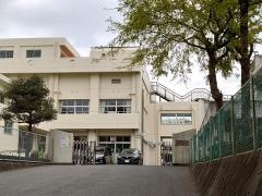 朝日ケ丘小学校