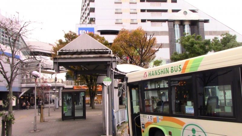 「阪神出屋敷」バス停留所