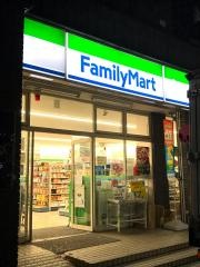 ファミリーマート　西武球場駅前店