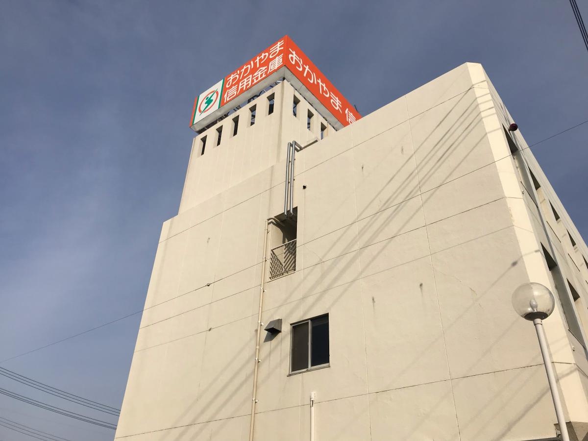 施設の外観です。
