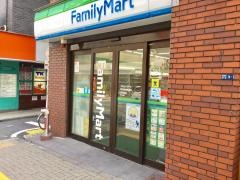 ファミリーマート　高田馬場駅西店