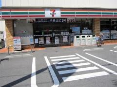 セブンイレブン　足立東綾瀬3丁目店