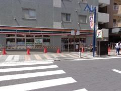 セブンイレブン　横須賀本町二丁目店