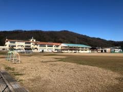万葉小学校