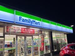 ファミリーマート　六輪店