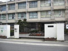 大阪市立西淀中学校