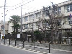 大阪市立西淀中学校