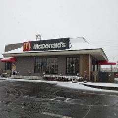 マクドナルド　所沢狭山街道入曽店