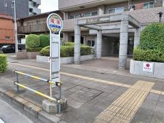 「滝坂(南側)」バス停留所