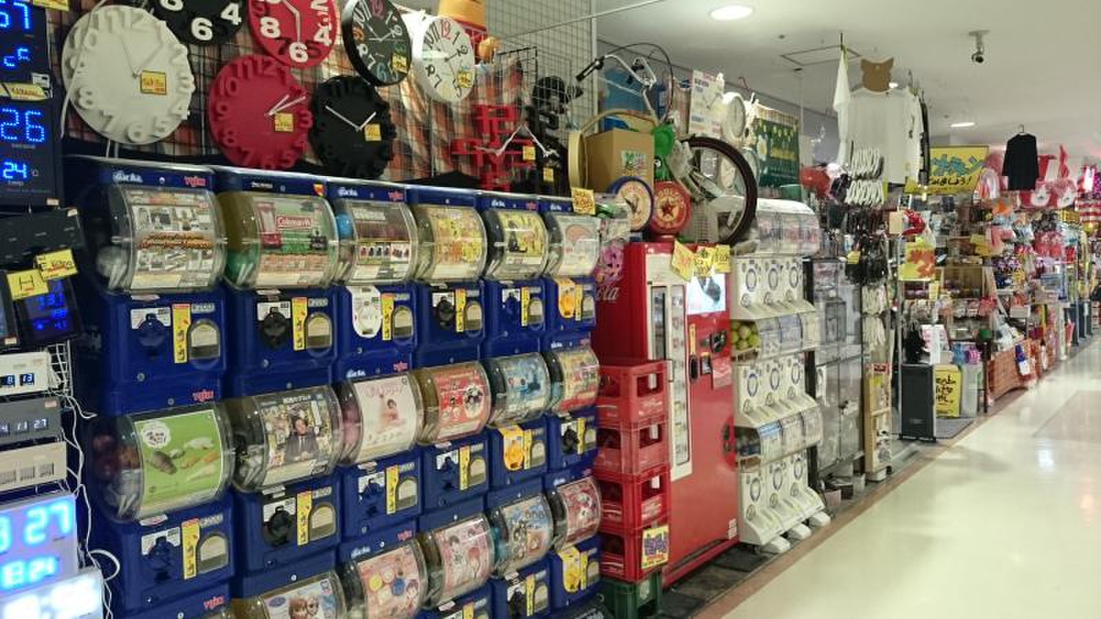 ヴィレッジ ヴァン ガード 横浜 ワールド ポーターズ 店