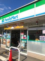 ファミリーマート　茨木中央通店
