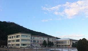 母里小学校