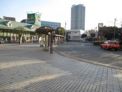 「潮見駅前」バス停留所