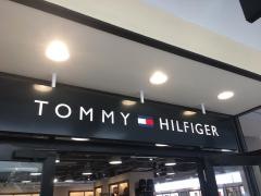 トミー　ヒルフィガー　　三井アウトレットパーク幕張店