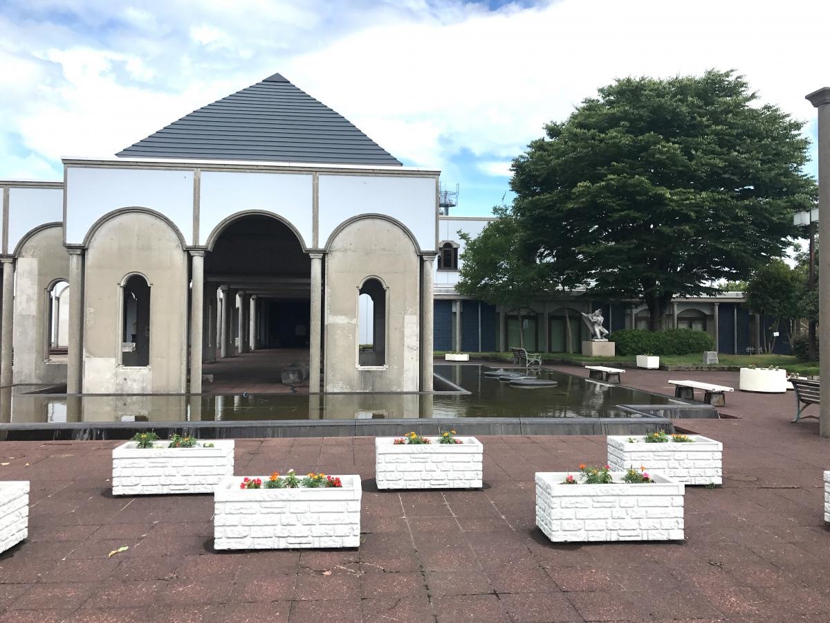 入善町図書館
