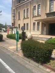 「わらべ館前」バス停留所