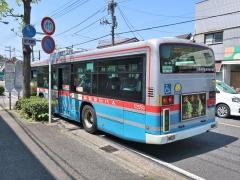 「六浦」バス停留所