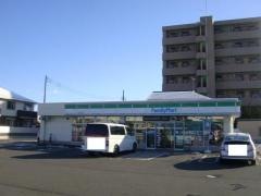ファミリーマート　太田新井町店