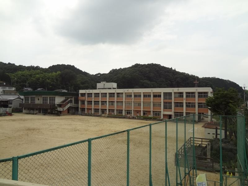 下市小学校