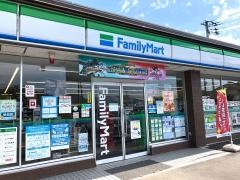 ファミリーマート　宇和島三間店
