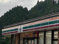 セブンイレブン　佐賀三瀬店